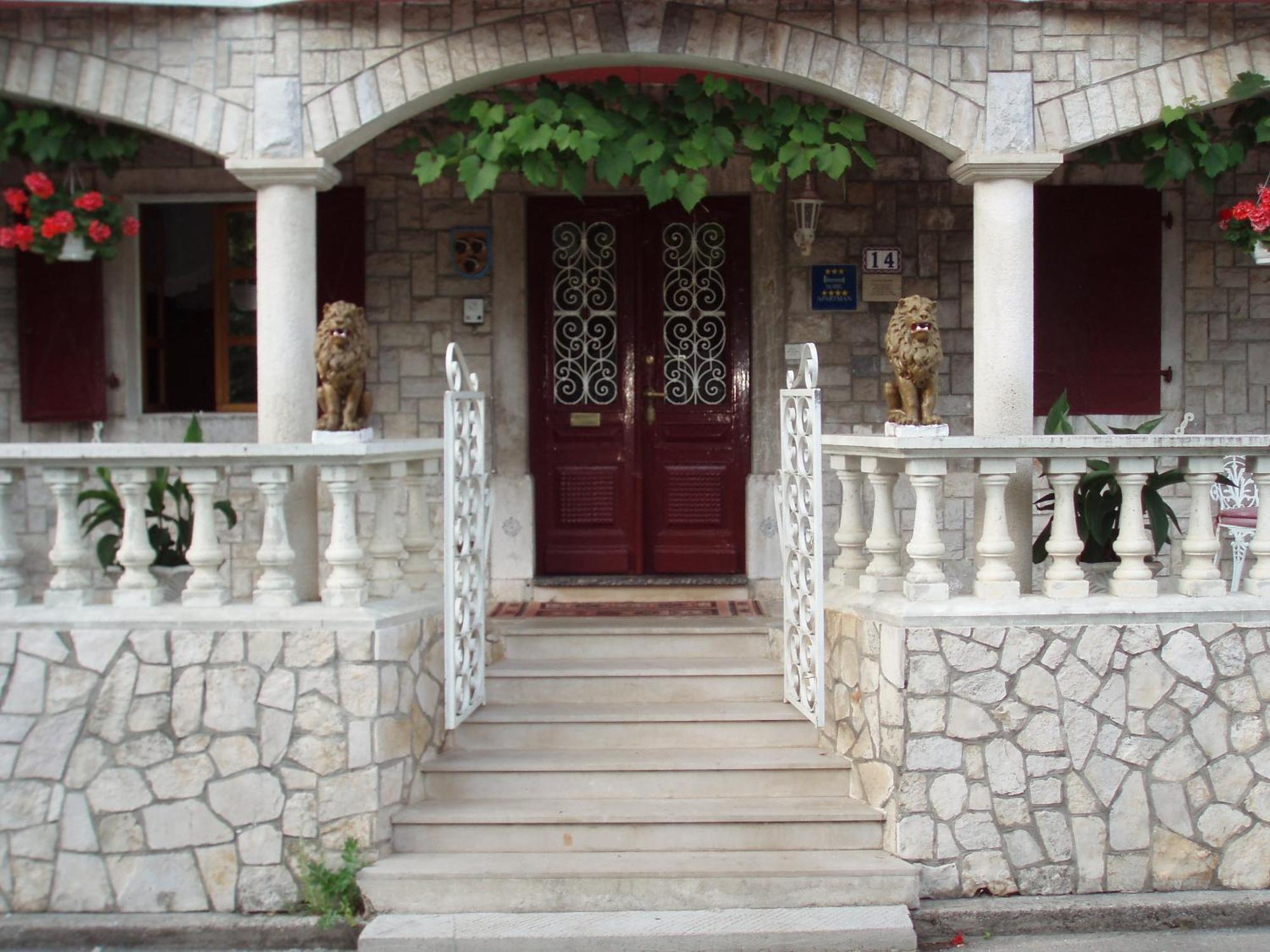 Apartments And Rooms Deskovic Мощеничка-Драга Экстерьер фото