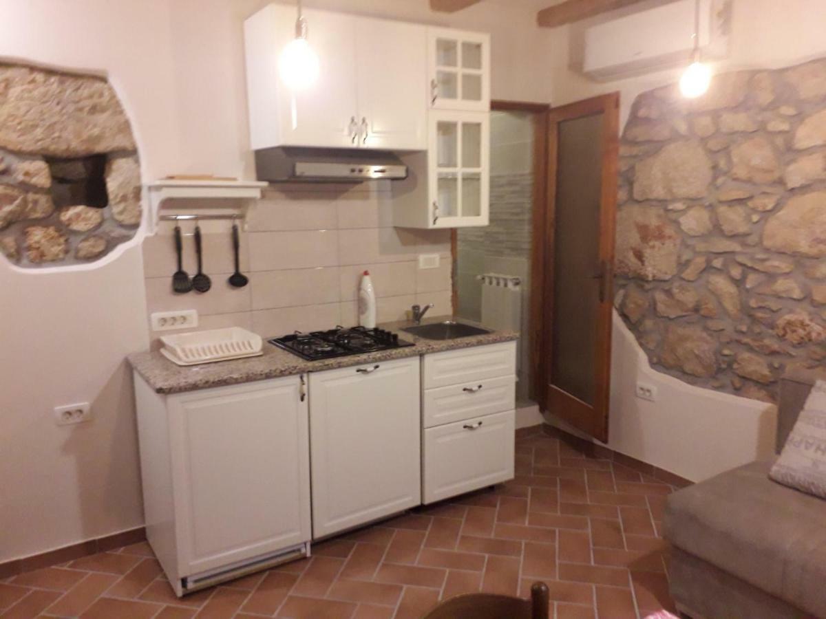 Apartments And Rooms Deskovic Мощеничка-Драга Экстерьер фото